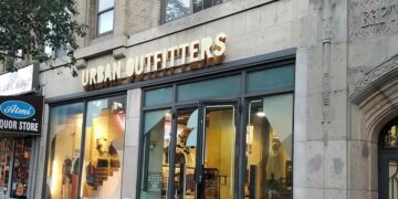 Urban Outfitters Is Selling the New Balance Sneakers Hailey Bieber Uses Everyday