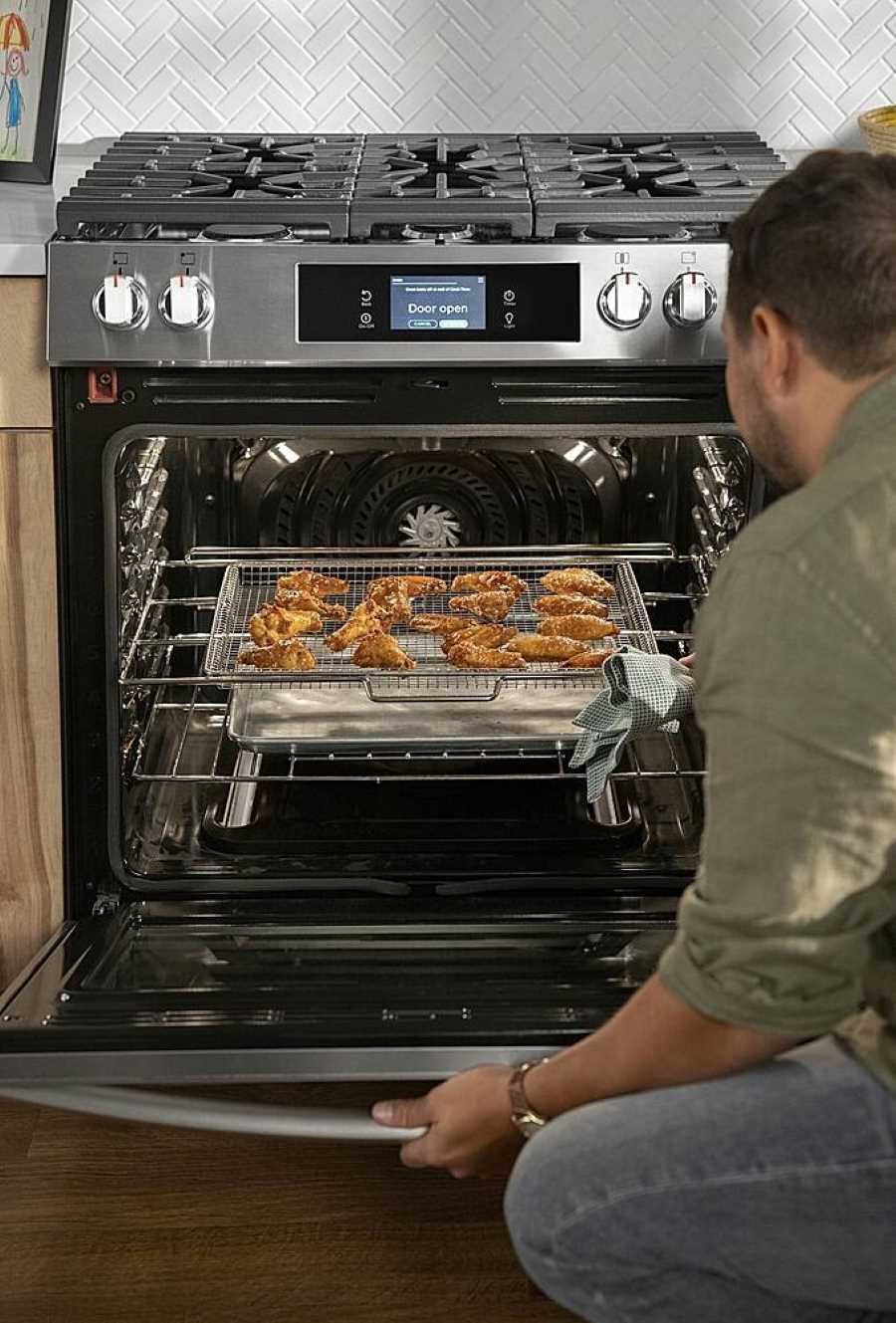 Frigidaire - Gallery 6.0 Cu. Ft. Freestanding Gas Total Convection Range - Stainless Steel