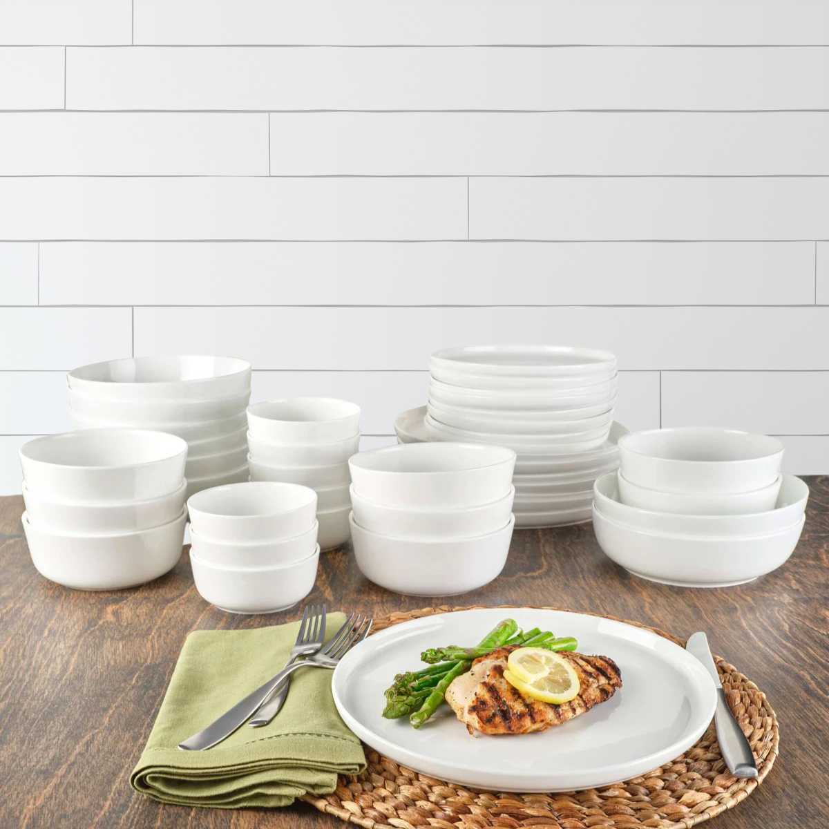 Mikasa Samantha 40-piece Bone China Dinnerware Set (2)