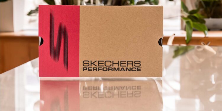 Caja de zapatillas Skechers - El MIRA