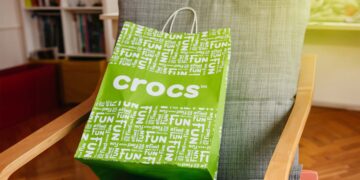 Caja de zapatillas, zuecos y botas de CROCS