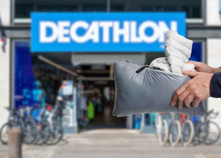 Decathlon Plumífero de montaña y trekking Mujer Forclaz MT100