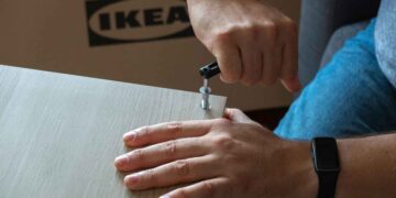IKEA comoda mesita de noche MALM