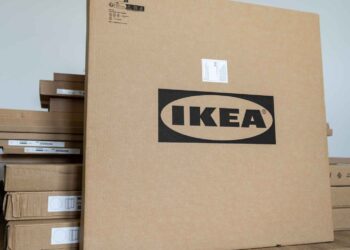 Ikea KLEPPSTAD armario