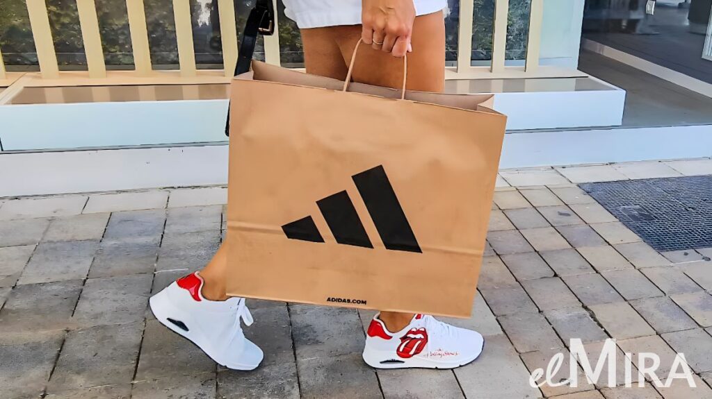 De compras en Adidas