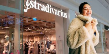 Stradivarius ABRIGO OVERSIZE EFECTO PELO