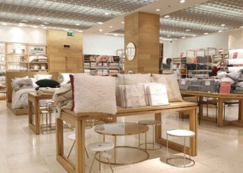 Zara Home MESA METAL Y VIDRIO