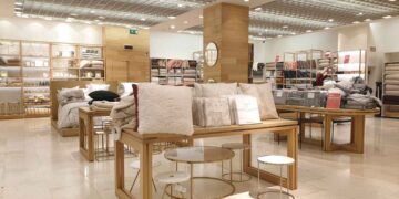 Zara Home MESA METAL Y VIDRIO