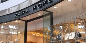 Zara Home MESILLA DE NOCHE FRESNO