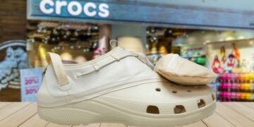 Crocs Satisfy x Crocs Classic Clog U