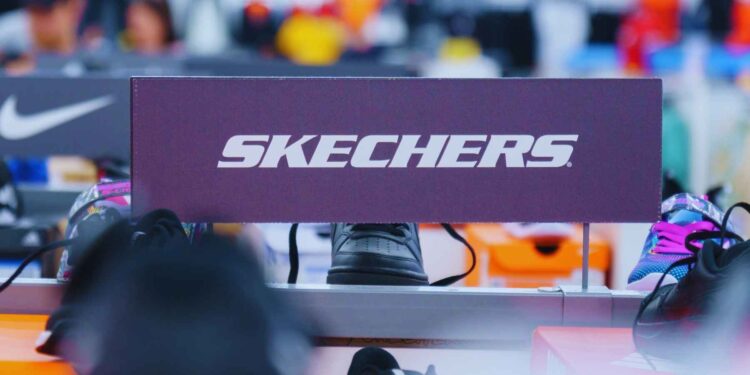 Skechers Slip-ins Max Cushioning AF – Paramount