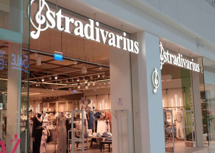 Stradivarius complemento bisutería