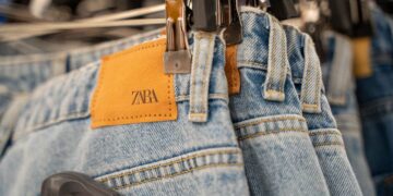 Zara rebaja pantalones atemporales