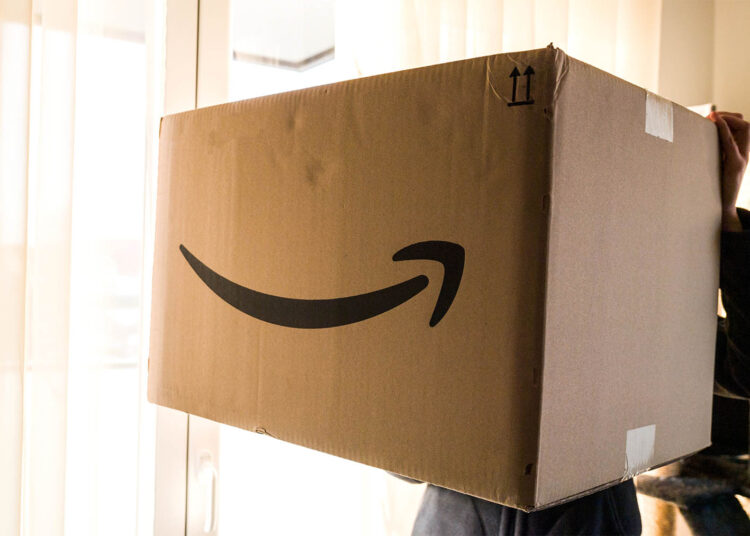 Caja de Amazon Prime de grandes dimensiones