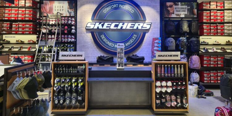 Tienda de calzado y moda casual Skechers
