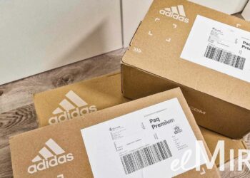 Cajas de zapatillas de Adidas