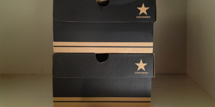 Caja de calzado Converse