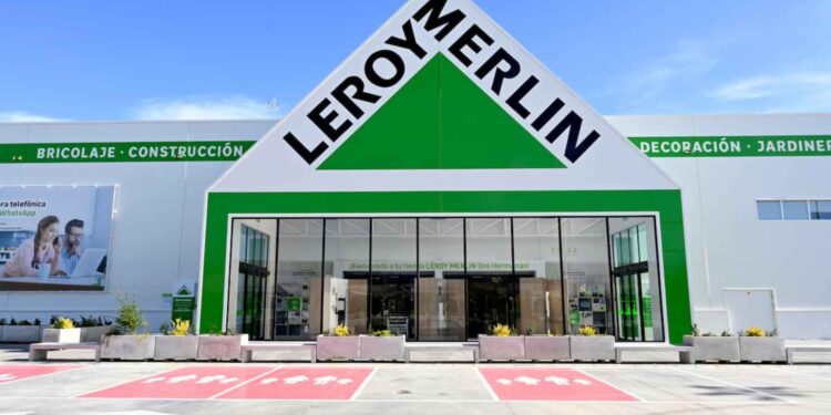 Leroy Merlin zona juegos con tobogán