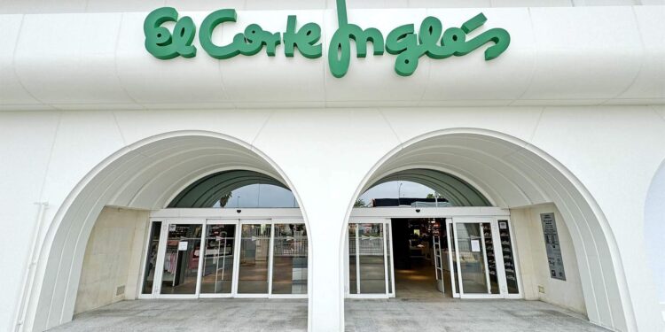 Tiendas El Corte Inglés en Jerez - Cristo García para Grupo MIRA