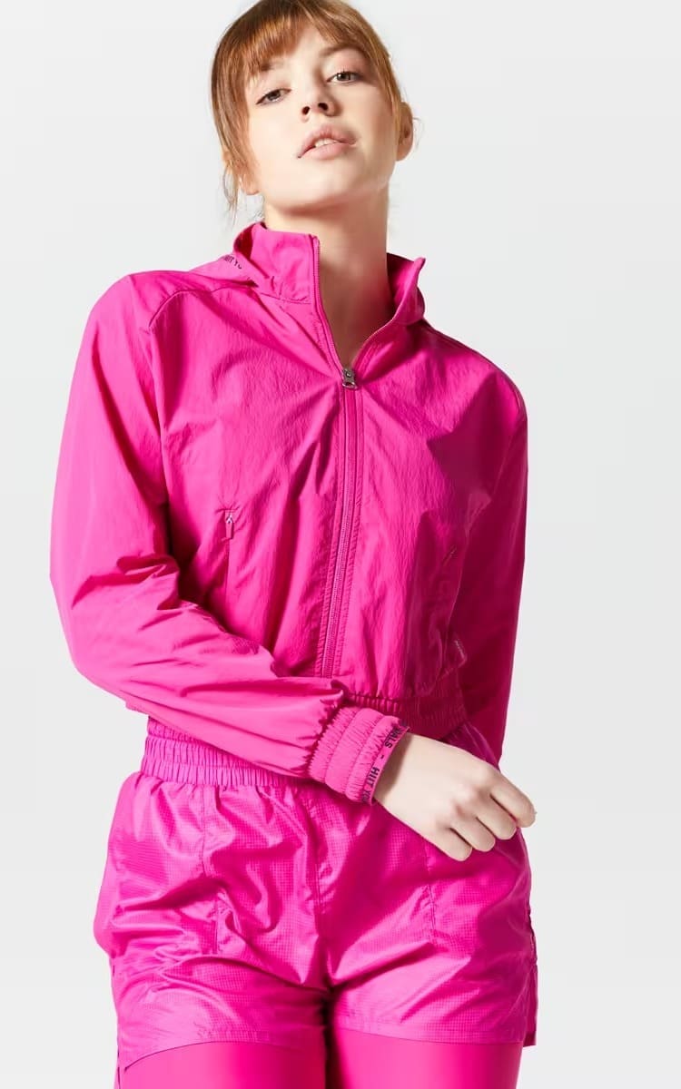 La chaqueta rosa con capucha de Fitness y Cardio de edición limitada de Decathlon