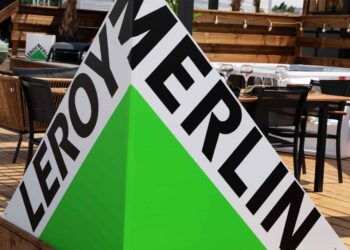 Leroy Merlin jardinera plástico auto riego