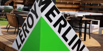 Leroy Merlin jardinera plástico auto riego