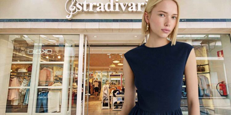 Stradivarius VESTIDO MIDI