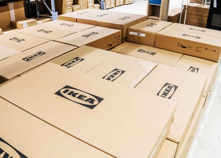 Ikea armario con espejo FAXÄLVEN