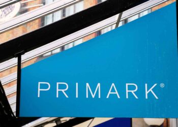 Primark top con péplum a rayas