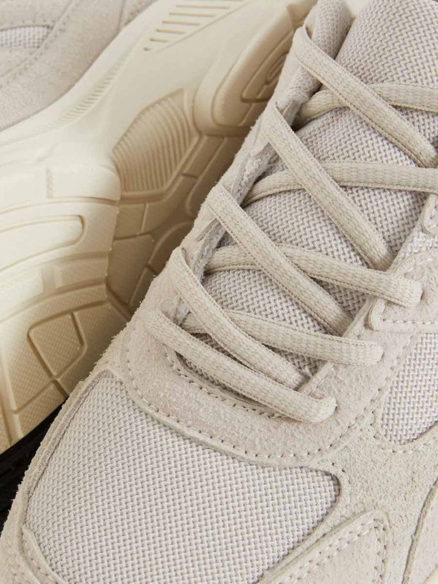 Zapatillas deportivas Primark con gel inyectado en el talón