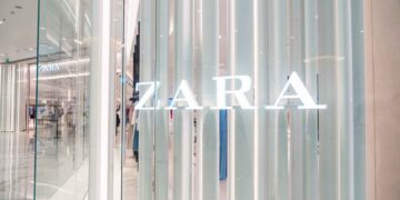Zara VESTIDO PUNTO FLECOS PERLAS