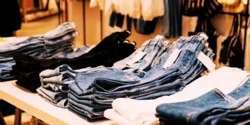 Stradivarius JEANS WIDE LEG LOOSE FLUIDO