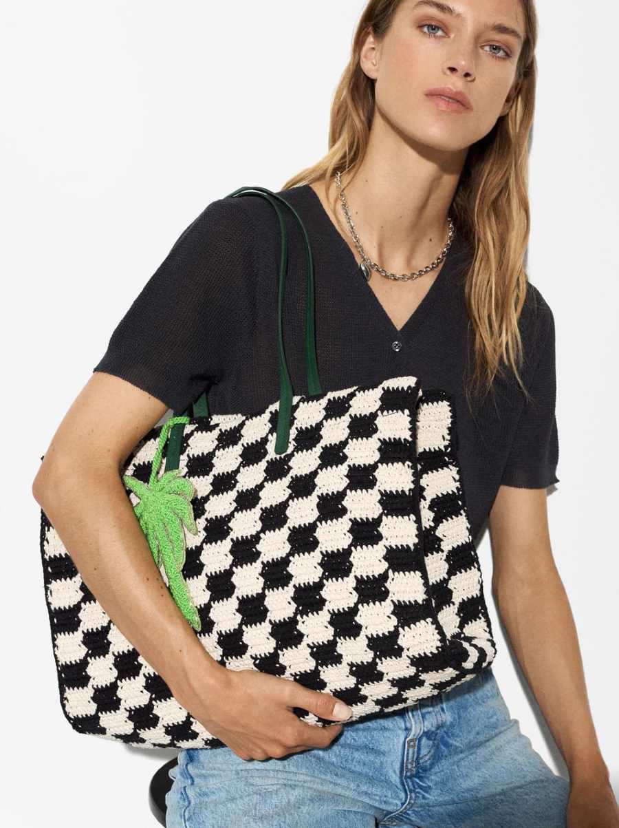 Parfois Bolso Shopper De Crochet Con Colgante