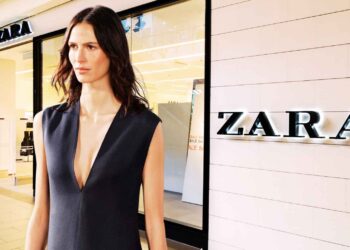 De 100 a 39 euros: Zara descuenta por fin el vestido que parece de boutique de lujo