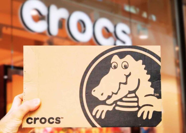 Crocs zuecos monedero bolso