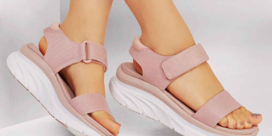 Las sandalias para andar de Skechers que Amazon no para de vender ni dolor ni sudor de pies