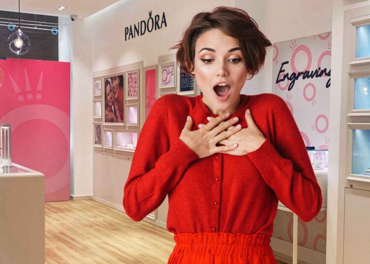 Pandora charm suerte corazón