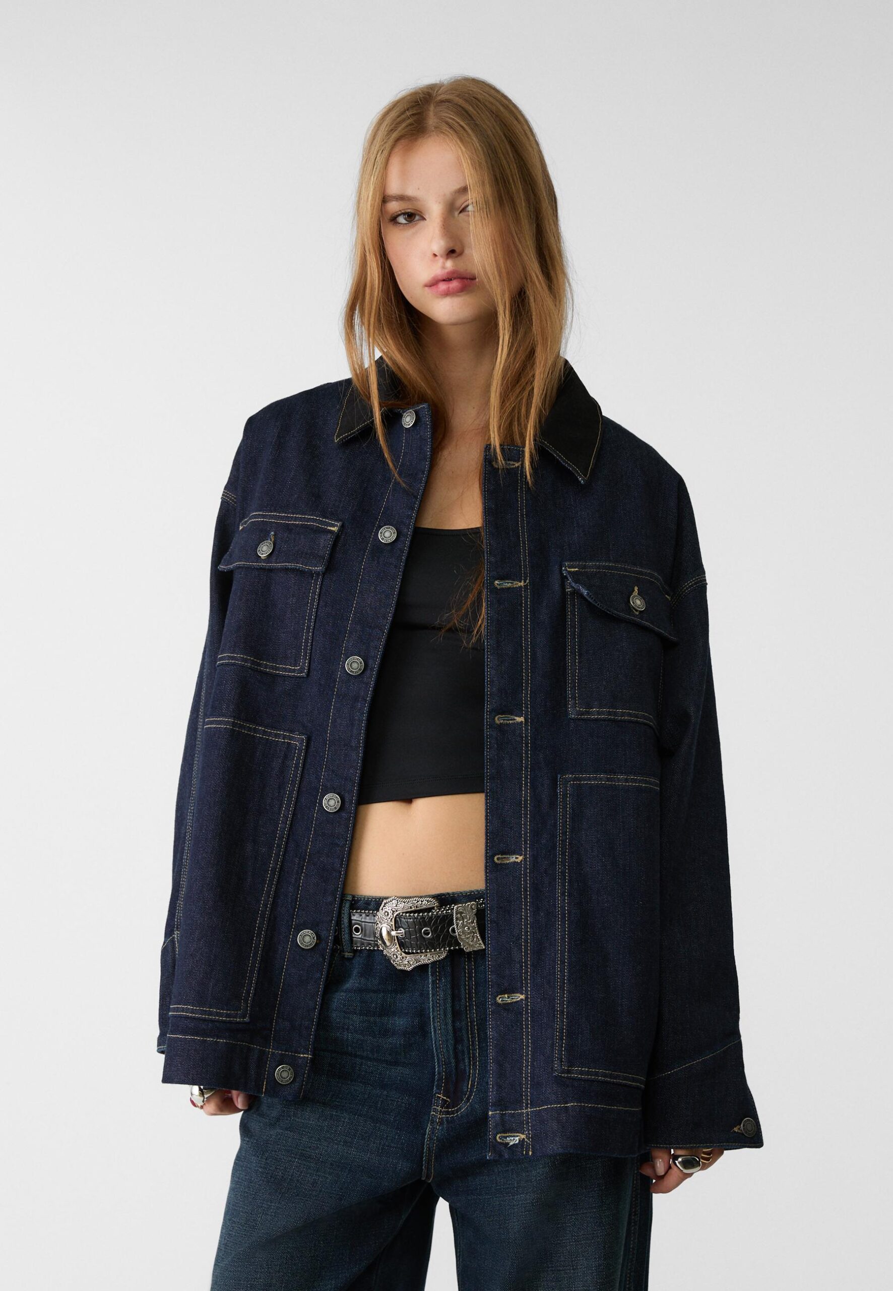 Stradivarius Cazadora denim oversize bolsillos