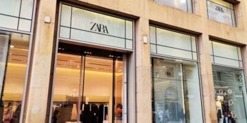 Zara vestido hombreras lana