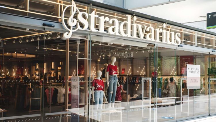 Tienda Stradivarius en Centro Comercial Finestrelles