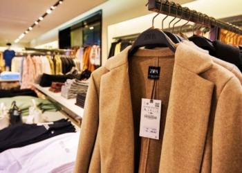 Zara abrigo con capucha