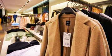 Zara abrigo con capucha