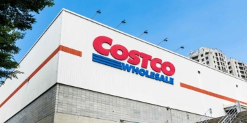 Nespresso Pixie Espresso Machine by De'Longhi