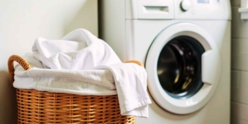 Ikea cesta ropa ratán