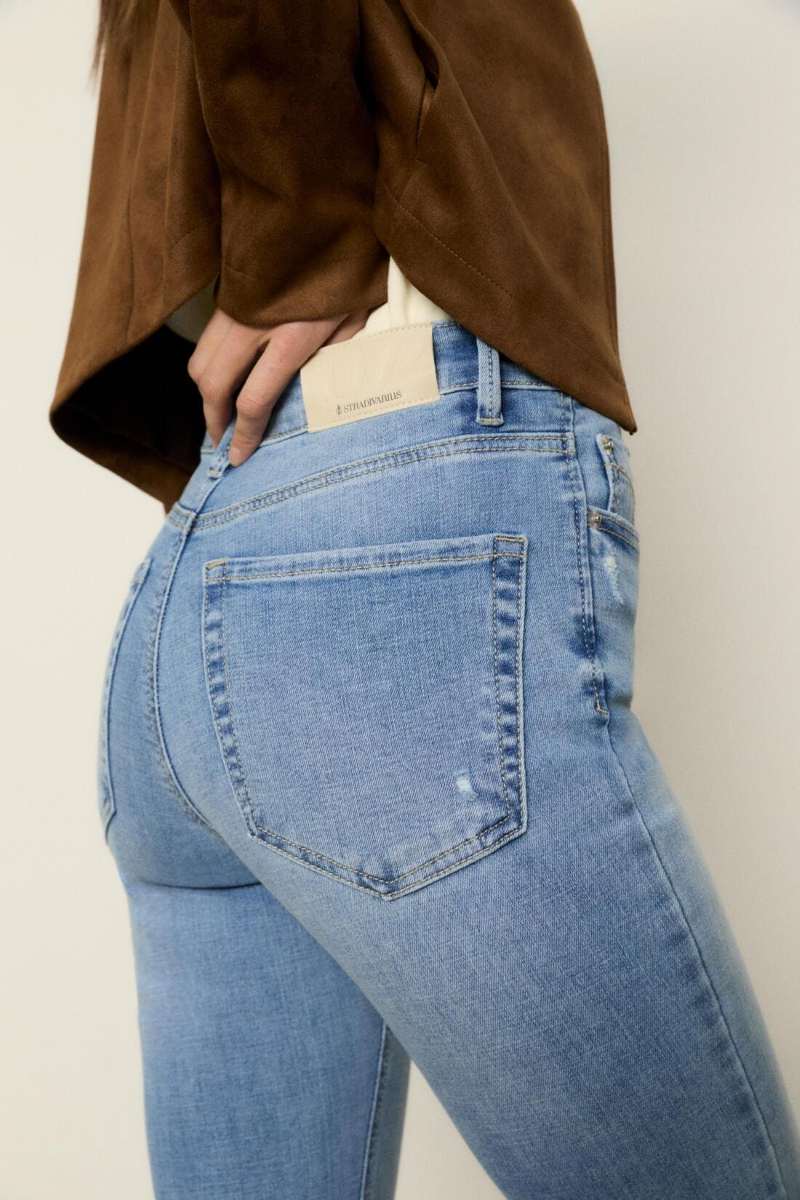 D74 Flare slit de Stradivarius
