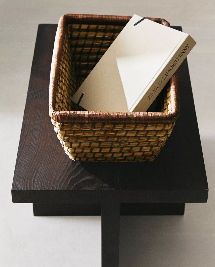 CESTA TRENZADA CUADRADA DE ZARA HOME