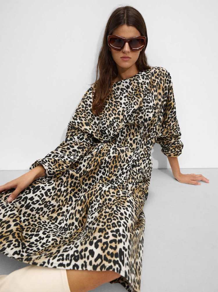 Vestido midi estampado de leopardo