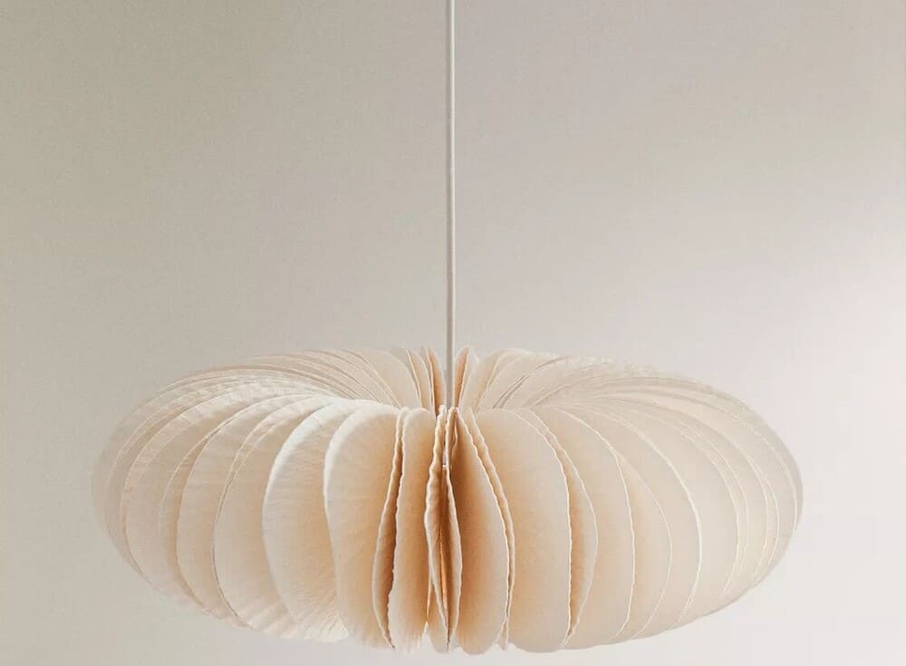 LÁMPARA TECHO LÁMINAS PAPEL X FANGLU LIN DE ZARA HOME