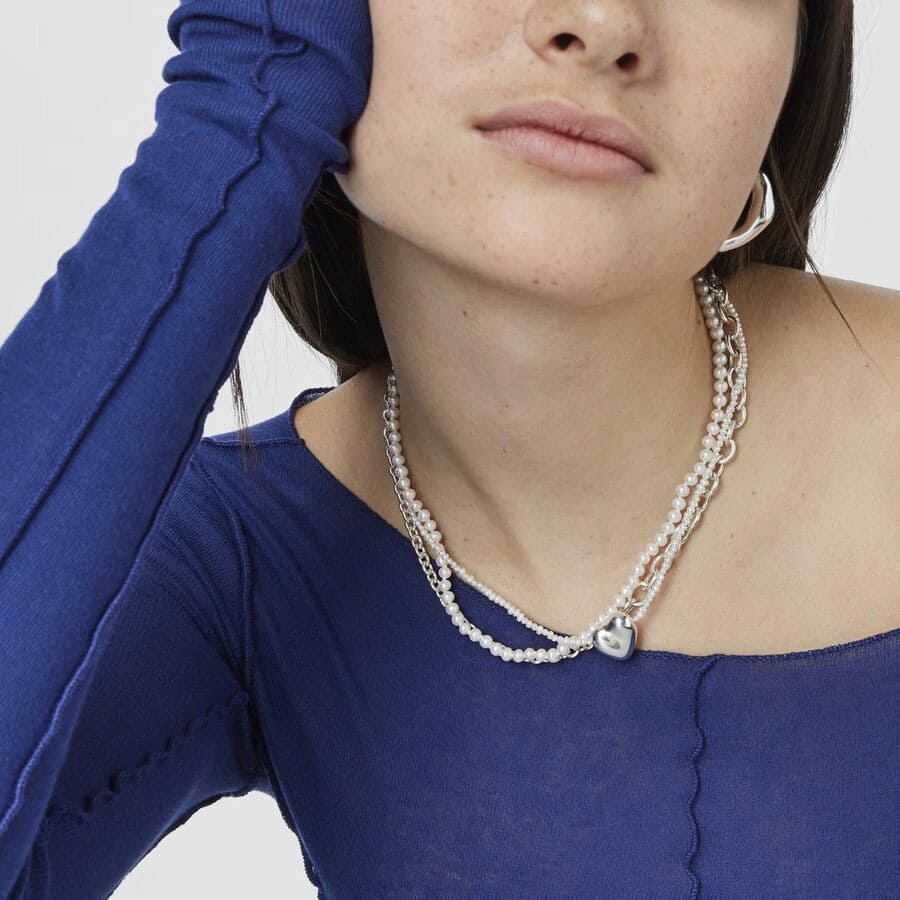 Collar de perlas cultivadas y motivo corazón de plata Tabit de TOUS