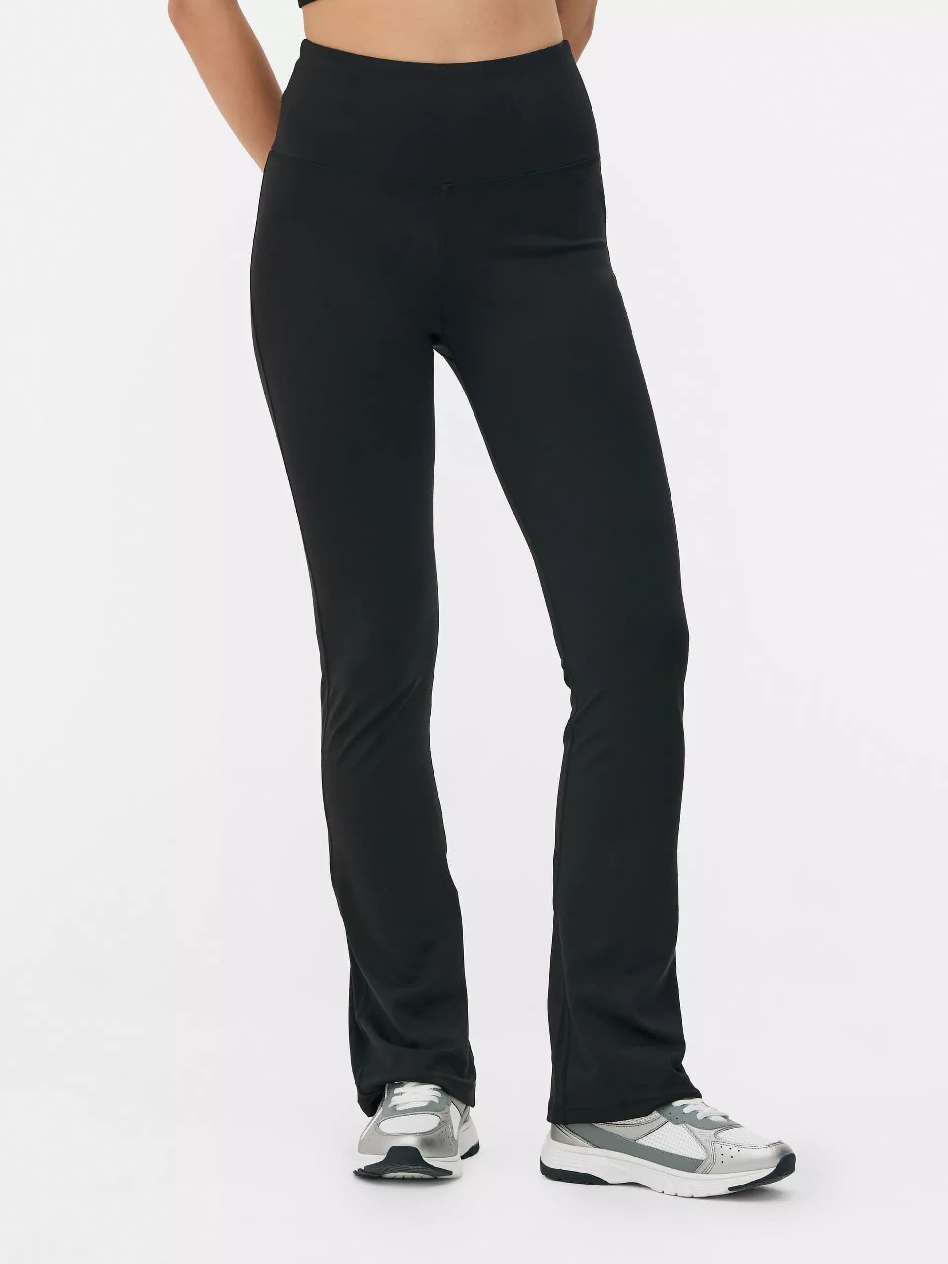 Leggings de yoga acampanados de Primark
